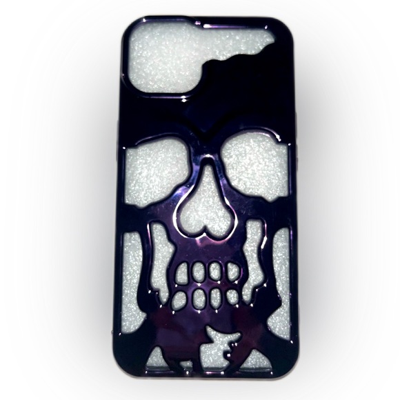 iPhone 13 Skull Case - Picture 1 of 2